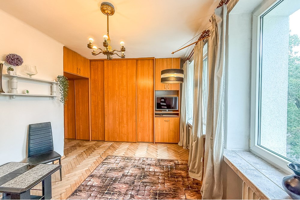 Mieszkanie - Sprzedaż - Łódź, Polska - Mieszkanie--na-sprzedaż-Lodz-Baluty-3.jpg - 470191035-104