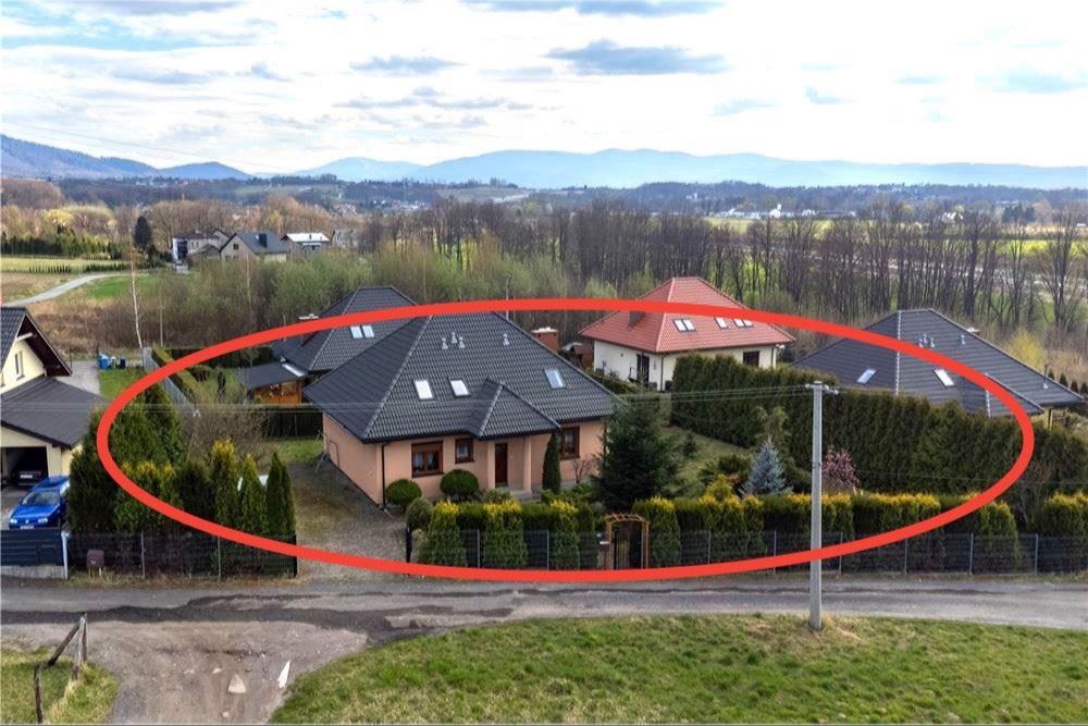 Dom wolnostojący - Sprzedaż - Bielsko-Biała, Polska - 41 - 800061090-231