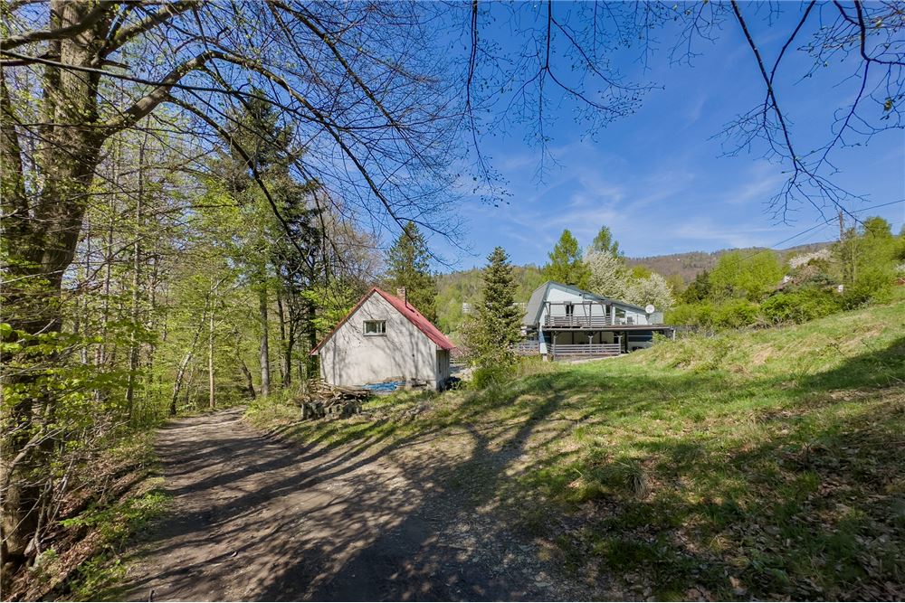 Nieruchomość inwestycyjna - Sprzedaż - Ustroń, Polska - 54 - 800061103-183