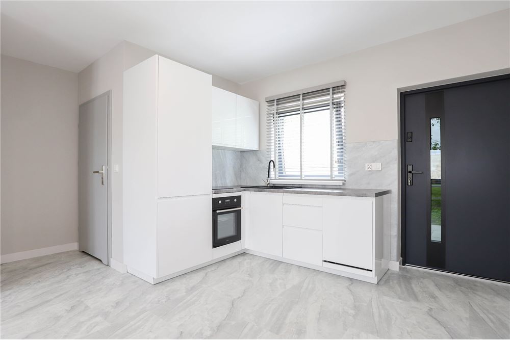 Dom w zabudowie szeregowej - Sprzedaż - Mielno, Polska - 18 - 470281008-37