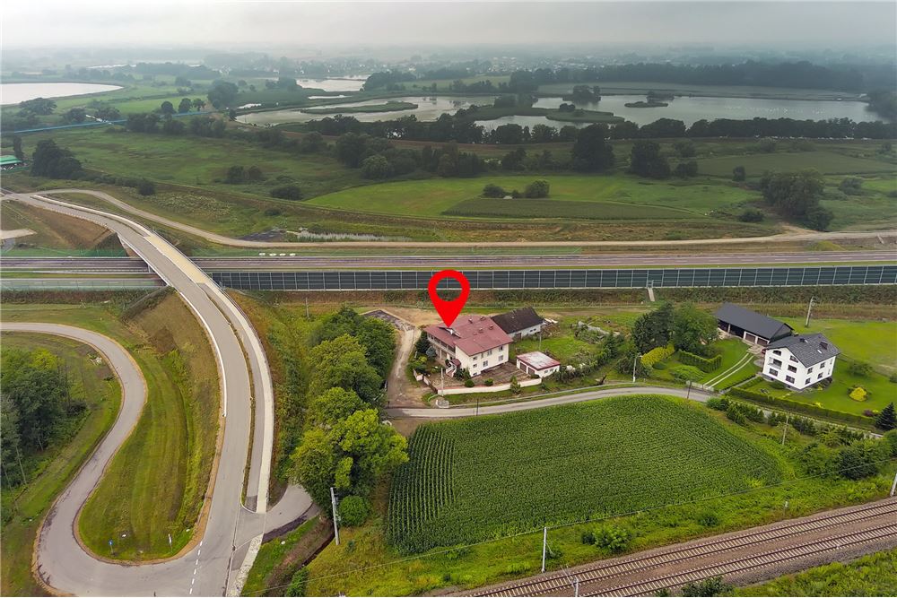 Dom wolnostojący - Sprzedaż - Jawiszowice, Polska - 73 - 800061076-422