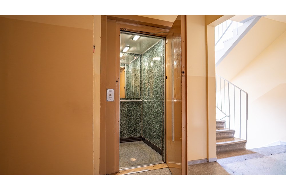 Mieszkanie - Sprzedaż - Łódź, Polska - 2 (1).jpg - 810251052-74