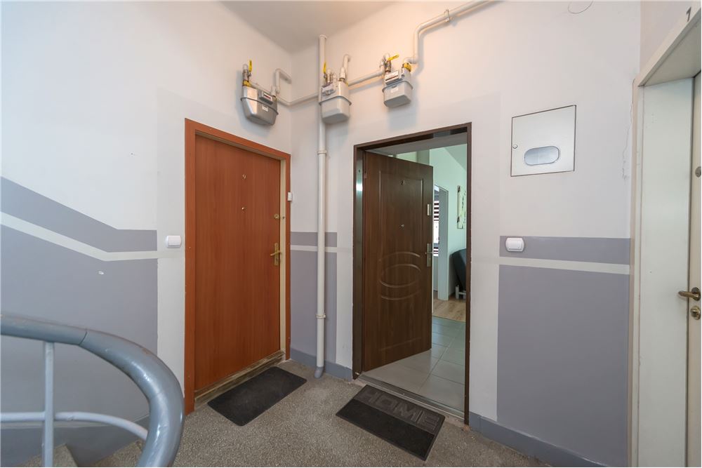 Mieszkanie - Wynajem - Bielsko-Biała, Polska - 12 - 800061057-196