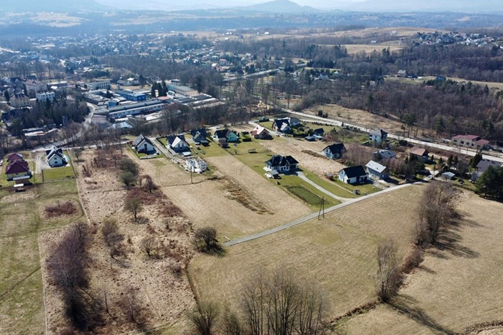 Działka budowlana - Sprzedaż - Łękawica, Polska - dji_fly_20250322_111858_358_1742638765493_photo_optimized.jpg - 800061130-13