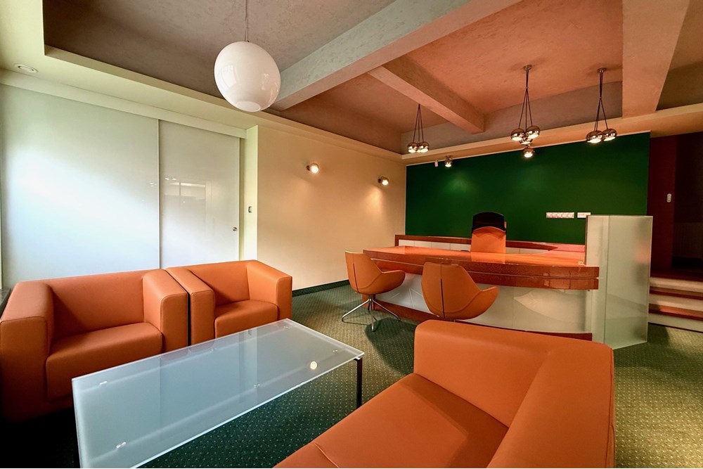 Lokal handlowy/usługowy - Wynajem - Bielsko-Biała, Polska - 1.jpeg - 470131040-438