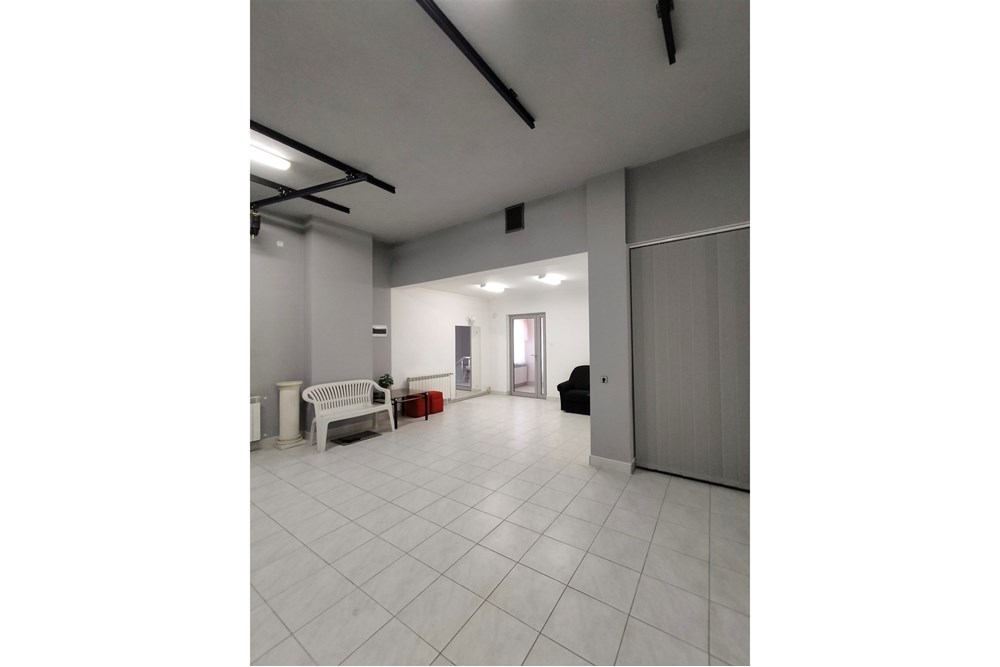 Lokal handlowy/usługowy - Sprzedaż - Radom, Polska - 1000076438.jpg - 470421002-12