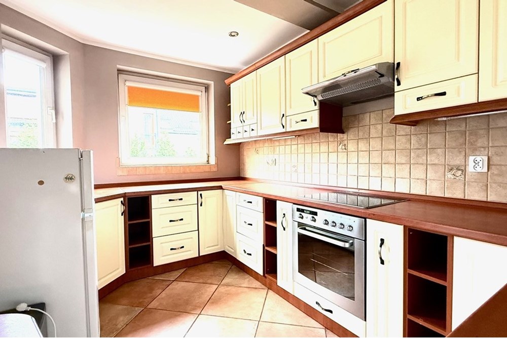 Mieszkanie - Sprzedaż - Bielsko-Biała, Polska - IMG_4468.jpeg - 470131040-414