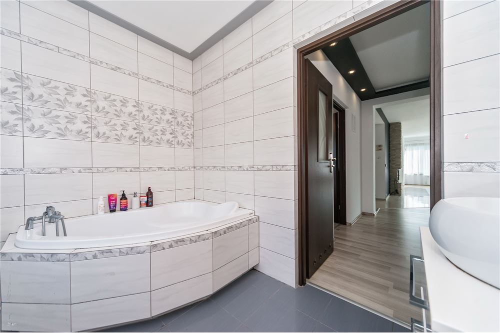 Dom wolnostojący - Sprzedaż - Rajsko, Polska - 40 - 800061076-429