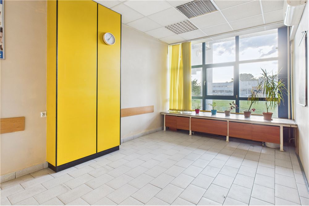 Lokal handlowy/usługowy - Sprzedaż - Kraków, Polska - 7 - 800241005-209