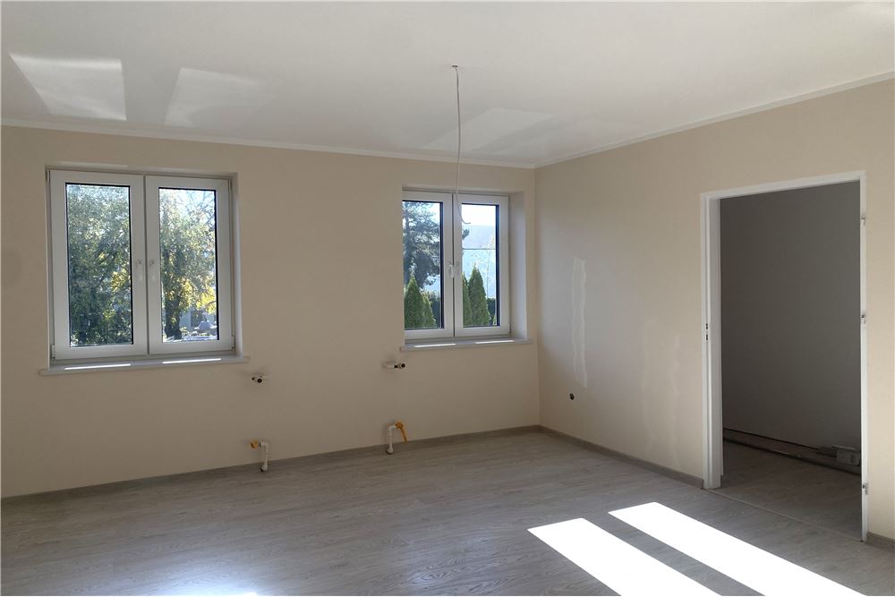 Nieruchomość inwestycyjna - Wynajem - Skoczów, Polska - 3 - 800061028-538