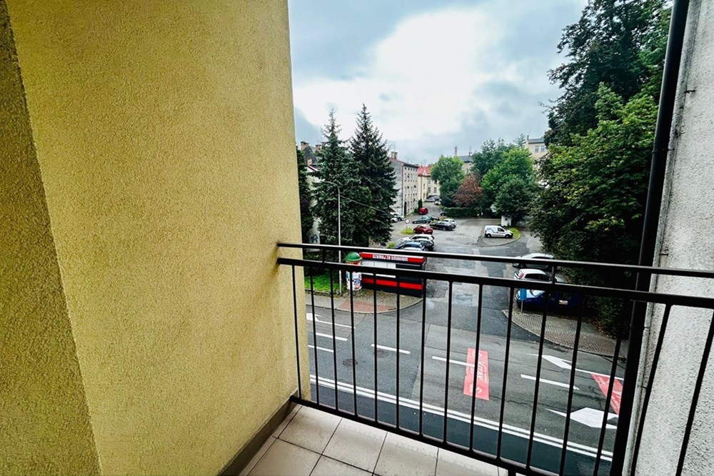 Mieszkanie - Sprzedaż - Cieszyn, Polska - 7.jpg - 800061135-2