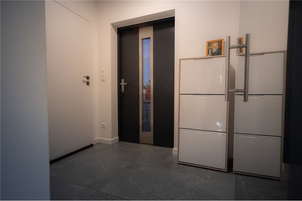 Dom bliźniak - Sprzedaż - Bielsko-Biała, Polska - 4 - 800061116-27