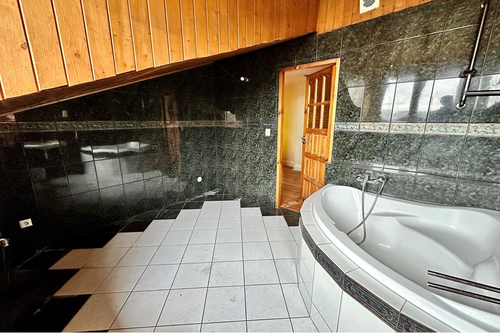 Mieszkanie - Sprzedaż - Bielsko-Biała, Polska - IMG_9828.jpeg - 800061098-175