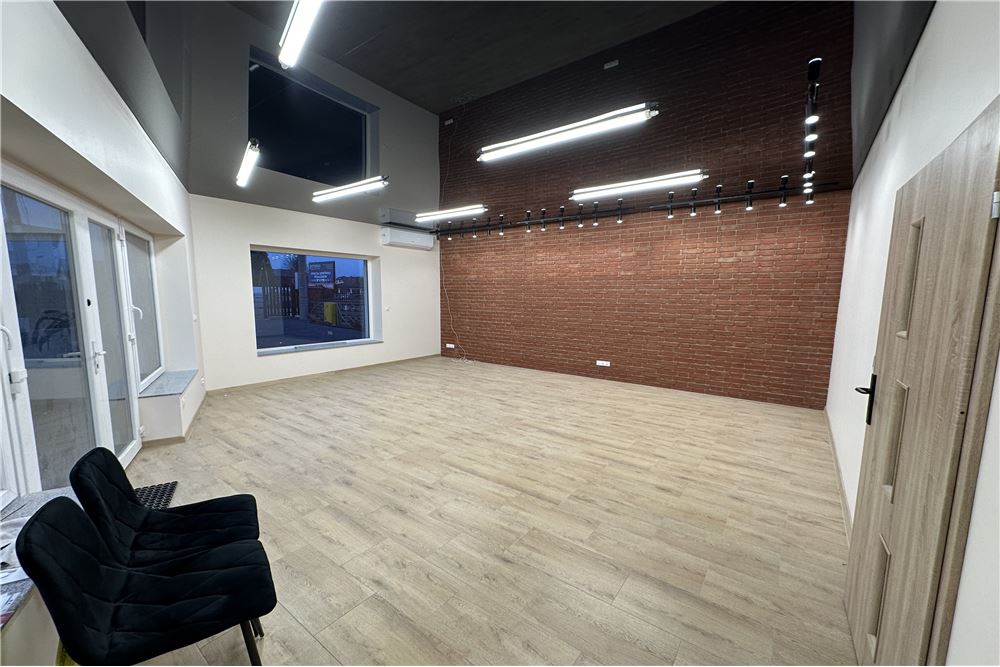 Lokal handlowy/usługowy - Wynajem - Jaworze, Polska - 35 - 800061103-144