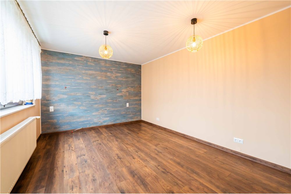 Dom wolnostojący - Sprzedaż - Sosnowiec, Polska - 3 - 800161013-42