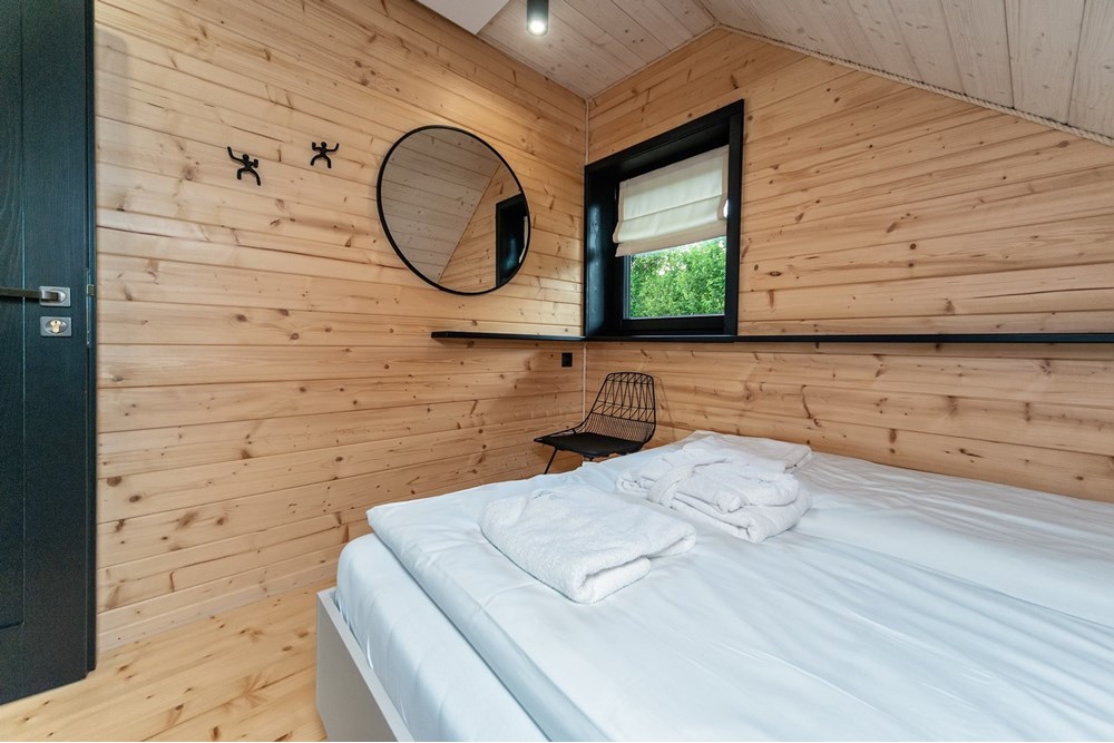 Biznes - Sprzedaż - Istebna, Polska - MIODM_028M.jpg - 800061093-116