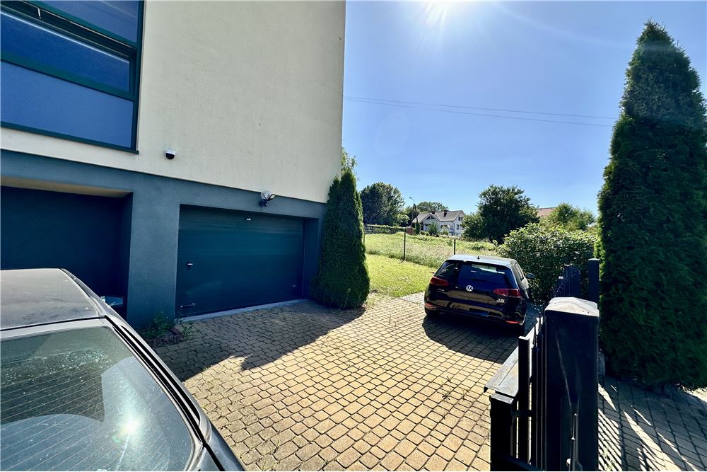 Mieszkanie - Sprzedaż - Bielsko-Biała, Polska - 48 - 800061098-166