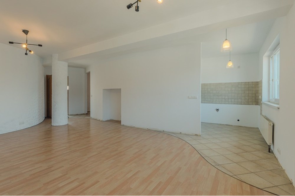 Mieszkanie - Sprzedaż - Bielsko-Biała, Polska - 4.JPG - 470131023-216