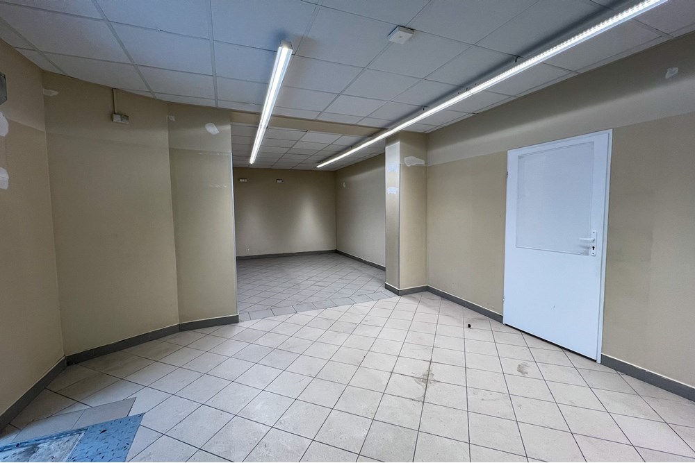 Lokal handlowy/usługowy - Sprzedaż - Rybarzowice, Polska - IMG_1815.jpg - 800061039-524