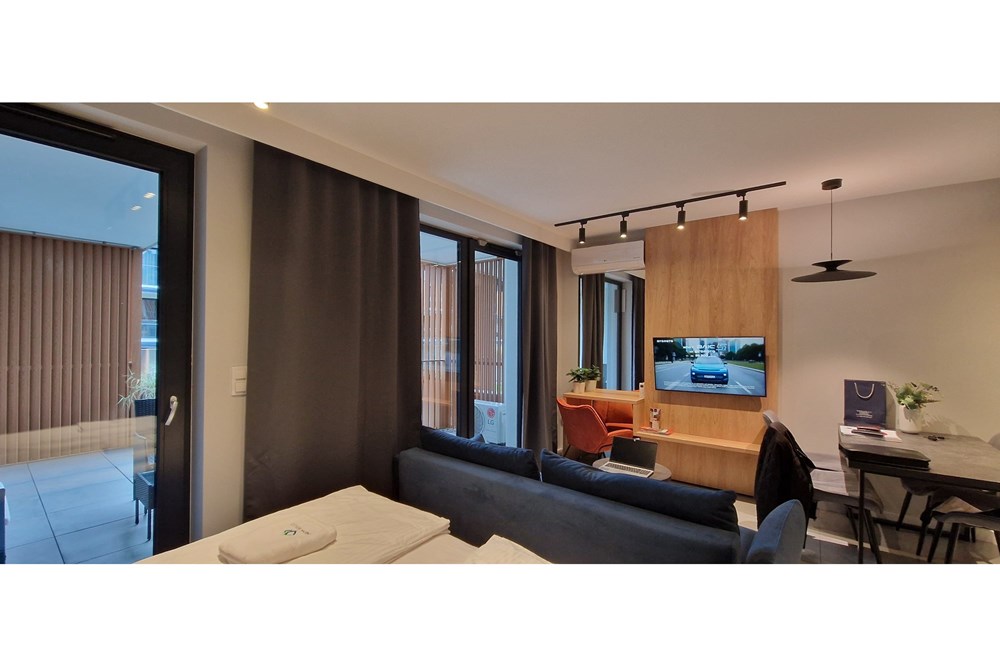 Nieruchomość inwestycyjna - Sprzedaż - Żywiec, Polska - 20250925_145632.jpeg - 470131058-376