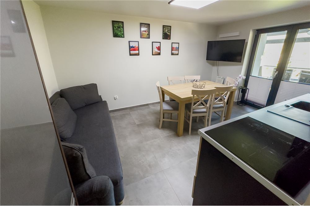 Nieruchomość inwestycyjna - Sprzedaż - Ustroń, Polska - 25 - 800061103-182