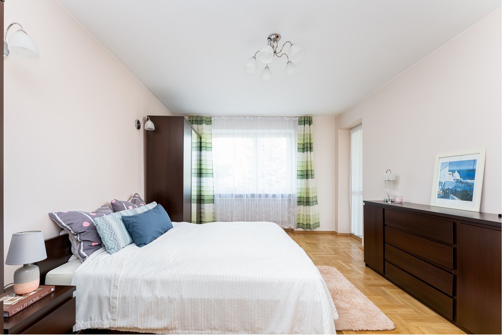 Dom w zabudowie szeregowej - Sprzedaż - Kraków, Polska - 008 sypialnia główna.jpg - 800271023-15