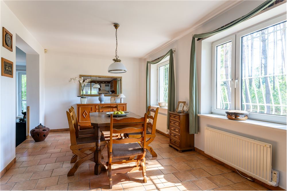 Dom wolnostojący - Sprzedaż - Józefów, Polska - 85 - 810251028-66