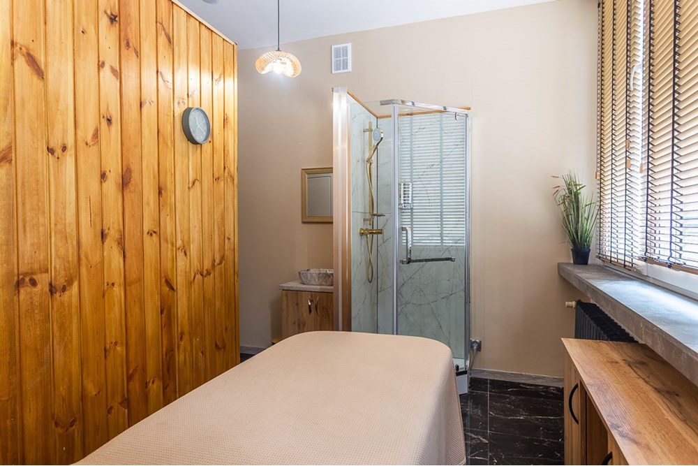 Lokal handlowy/usługowy - Sprzedaż - Łódź, Polska - Lokal-SPA-z-wyposazeniem-na-sprzedaz-Lodz-24.jpg - 470191039-136