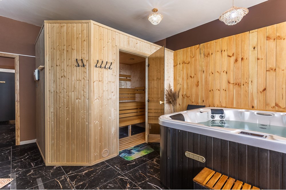 Lokal handlowy/usługowy - Sprzedaż - Łódź, Polska - Lokal-SPA-z-wyposazeniem-na-sprzedaz-Lodz-10.jpg - 470191039-136