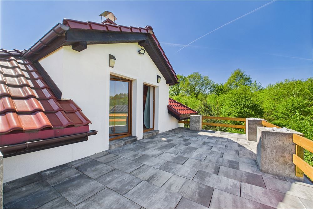 Dom jednorodzinny - Sprzedaż - Gorzyczki, Polska - Balkon - 470311001-13