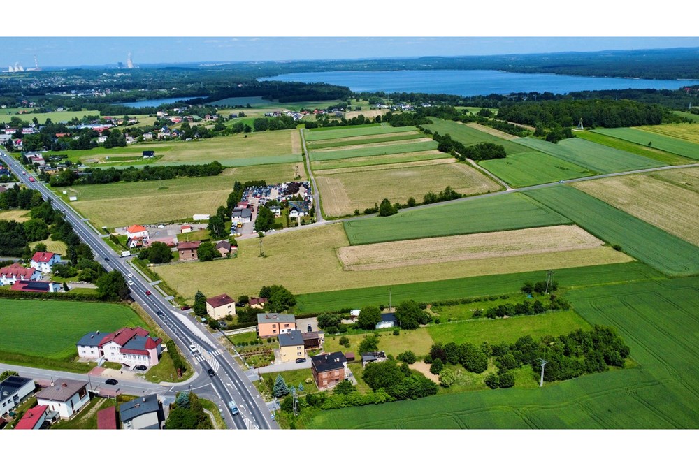 Nieruchomość gruntowa - Sprzedaż - Chełm Śląski, Polska - dji_fly_20250612_133720_673_1750154343673_photo_optimized.jpg - 800061127-24
