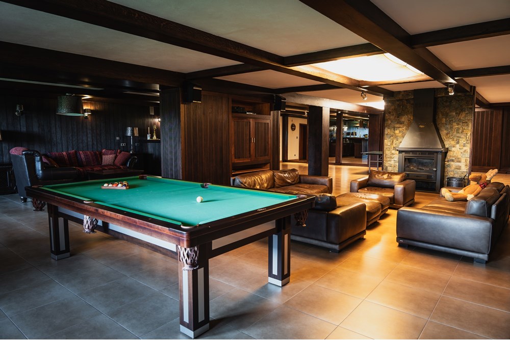 Rezydencja/Willa/Dworek - Sprzedaż - Srebrna Góra, Polska - 019 pokój klubowy.jpg - 800271021-13