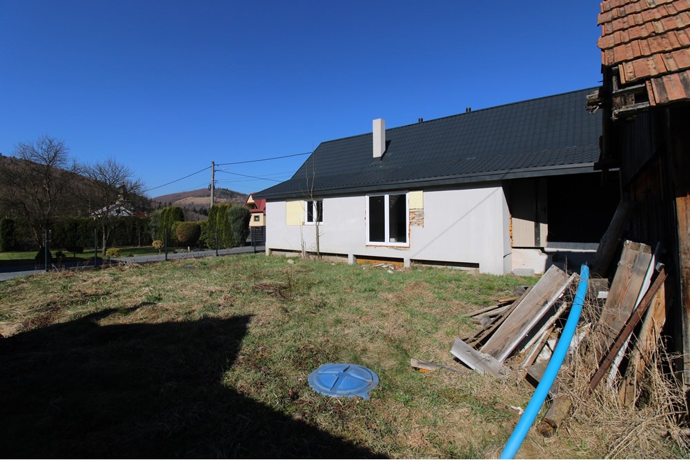 Dom wolnostojący - Sprzedaż - Ujsoły, Polska - IMG_0100.JPG - 800061130-15