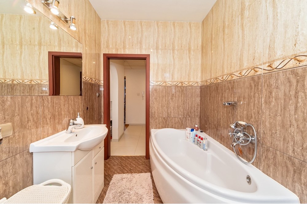 Mieszkanie - Sprzedaż - Bielsko-Biała, Polska - MI2_028M.jpg - 800061076-444