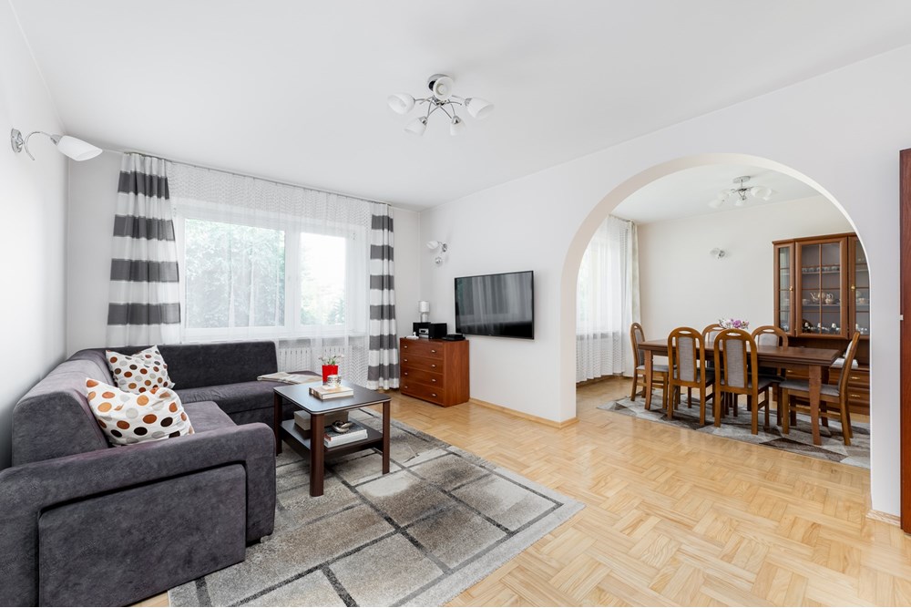 Dom w zabudowie szeregowej - Sprzedaż - Kraków, Polska - 005 salon.jpg - 800271023-15