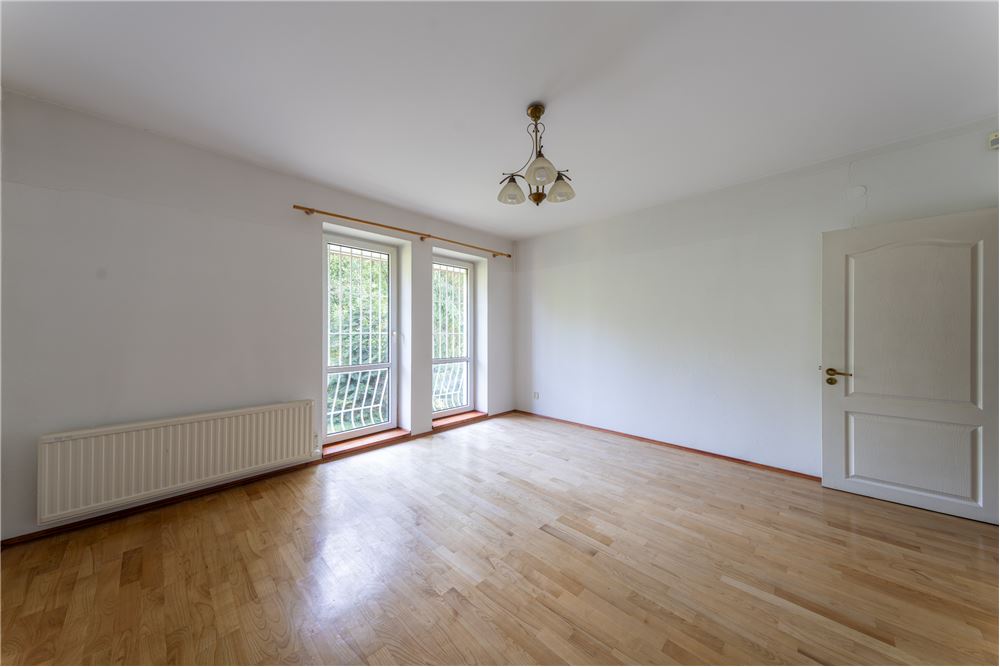 Dom wolnostojący - Sprzedaż - Józefów, Polska - 100 - 810251028-66