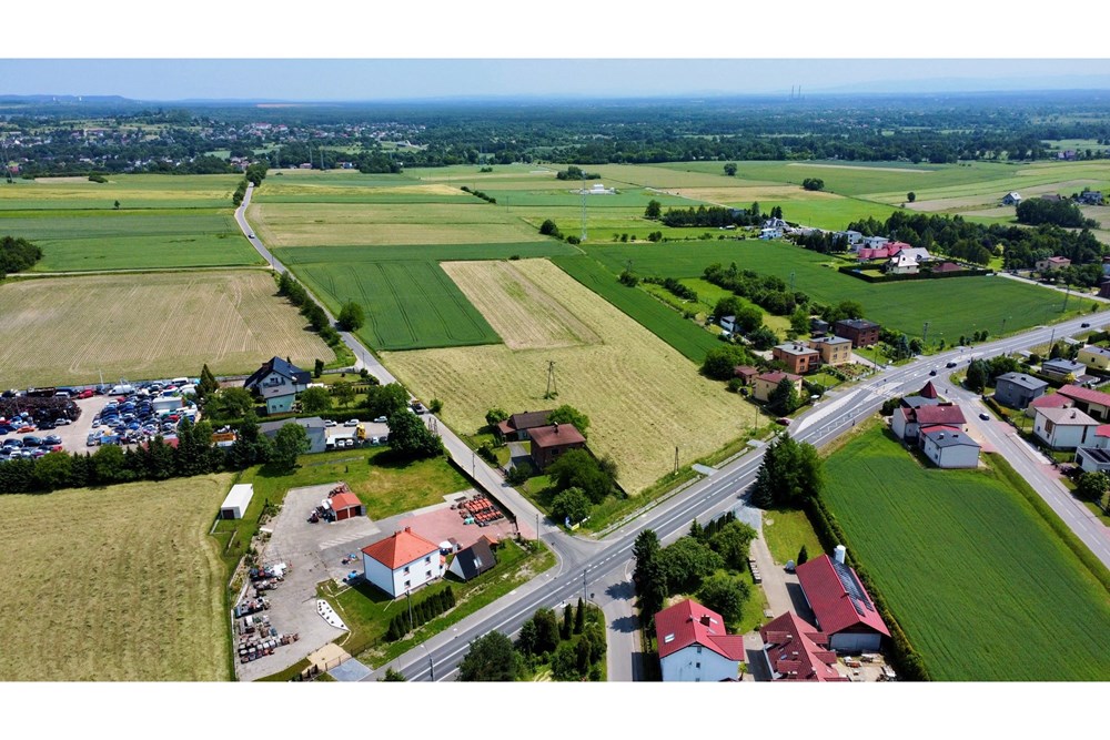 Nieruchomość gruntowa - Sprzedaż - Chełm Śląski, Polska - dji_fly_20250612_133912_679_1750154301518_photo_optimized.jpg - 800061127-24