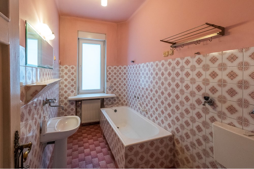 Dom wolnostojący - Sprzedaż - Łódź, Polska - Dom-na-sprzedaz-Lodz-7.jpg - 470191057-47