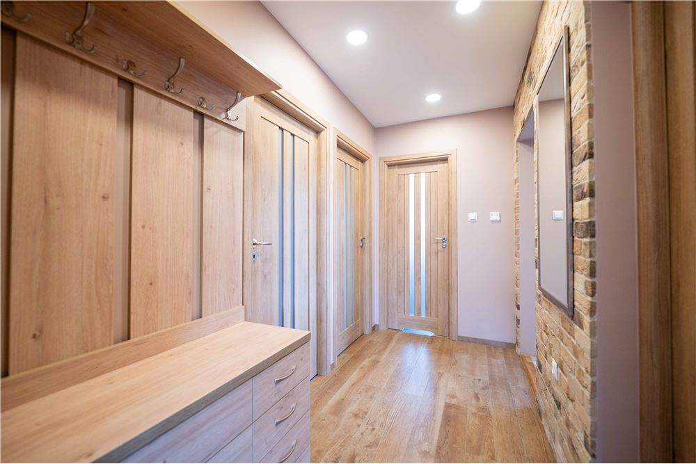 Dom wolnostojący - Sprzedaż - Sosnowiec, Polska - 17 - 800161013-42