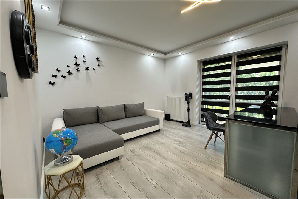 Mieszkanie - Sprzedaż - Bielsko-Biała, Polska - 34 - 800061098-166