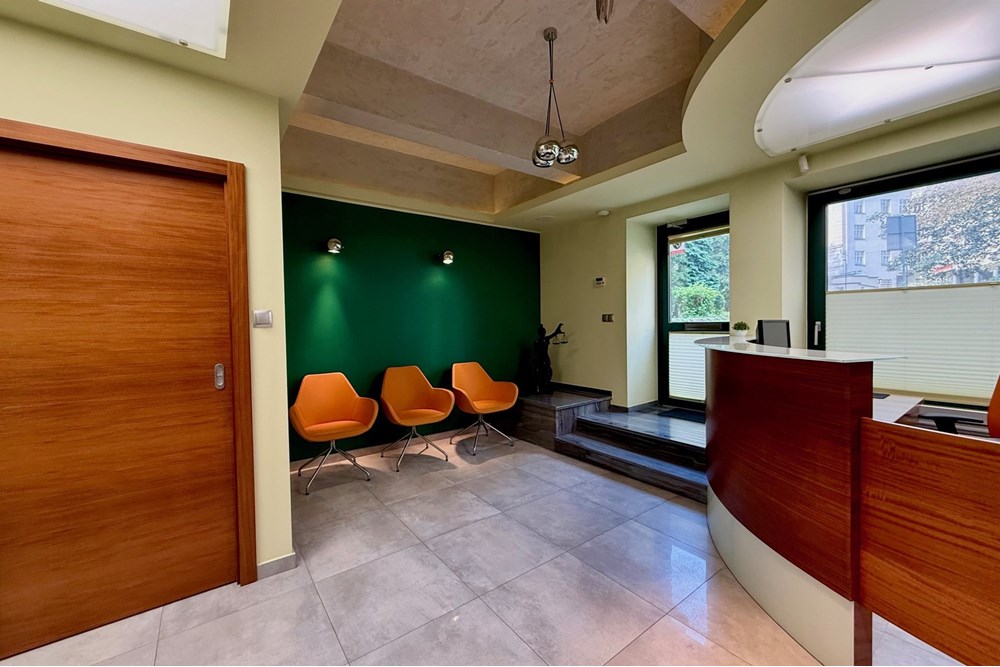 Lokal handlowy/usługowy - Wynajem - Bielsko-Biała, Polska - 4.jpeg - 470131040-438