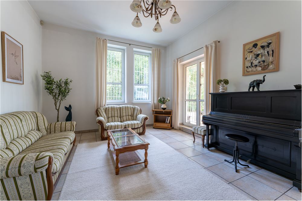 Dom wolnostojący - Sprzedaż - Józefów, Polska - 91 - 810251028-66