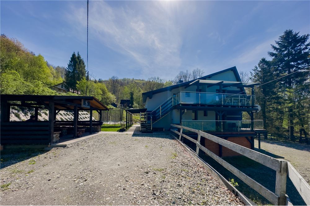 Nieruchomość inwestycyjna - Sprzedaż - Ustroń, Polska - 50 - 800061103-183