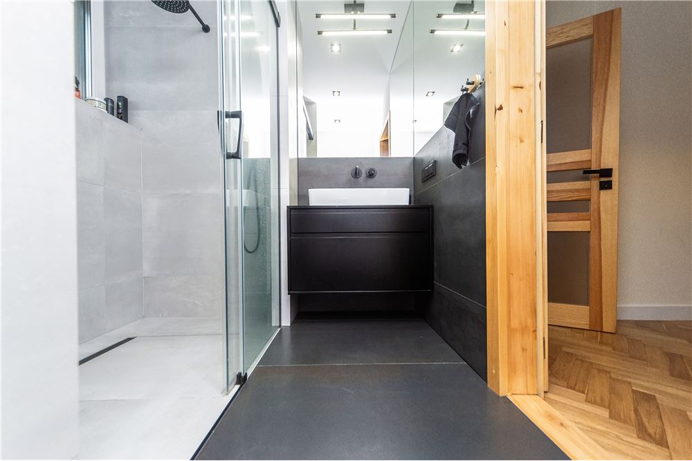 Dom wolnostojący - Sprzedaż - Kozy, Polska - 23 - 800061129-4