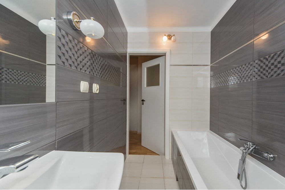 Dom wolnostojący - Sprzedaż - Bielsko-Biała, Polska - KRZE_021M.jpg - 800061100-87