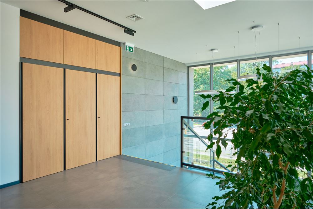 Lokal handlowy/usługowy - Sprzedaż - Cieszyn, Polska - 36 - 800061016-1278