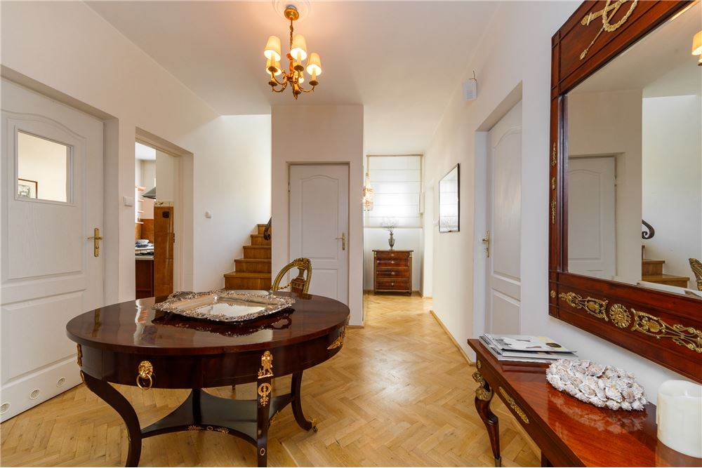 Dom wolnostojący - Sprzedaż - Konstancin-Jeziorna, Polska - 3 - 810291002-123