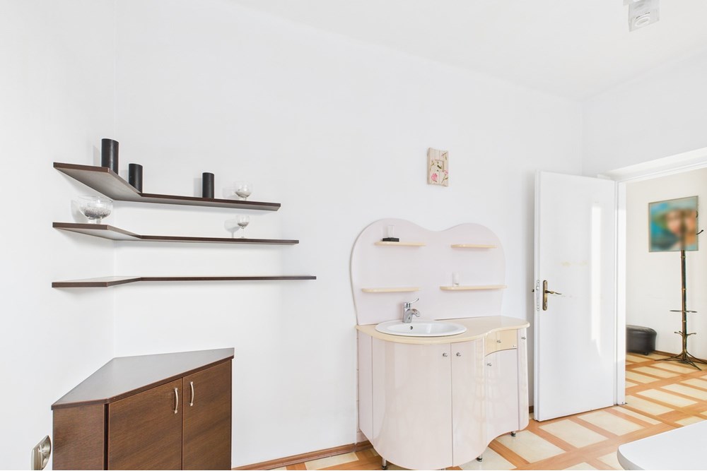 Budynek - Wynajem - Nowy Targ, Polska - CAM05558G0-PR0035-STILL006.jpg - 800091054-51