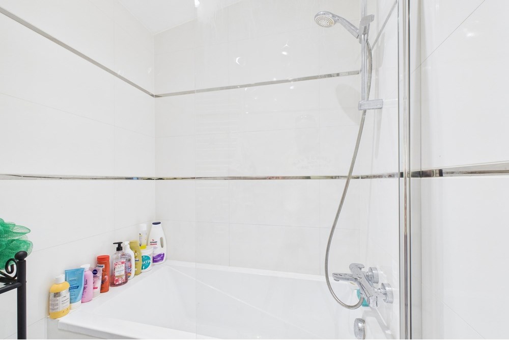 Dom wolnostojący - Sprzedaż - Grabie, Polska - Łazienka.jpg - 810051022-78