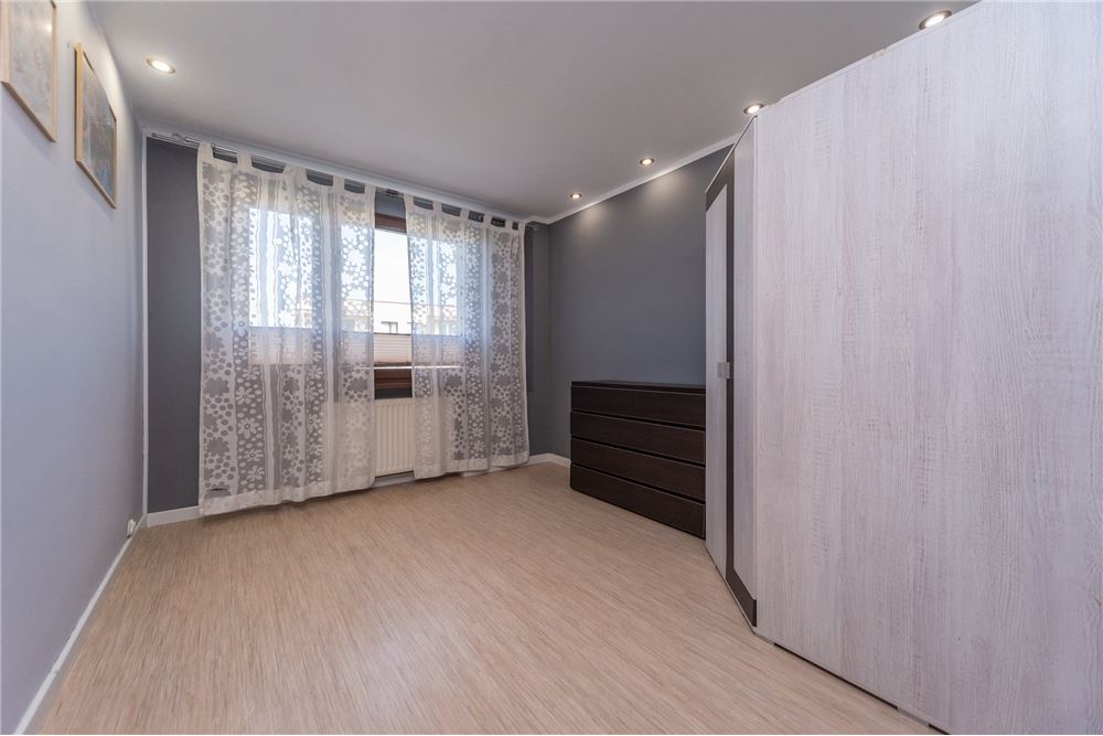 Mieszkanie - Sprzedaż - Bielsko-Biała, Polska - 3 - 800061057-102